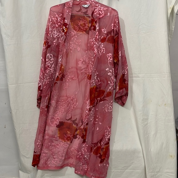 Tops - Stylish Pink Top in Size Free Size
Size Free Size 
Color Pink